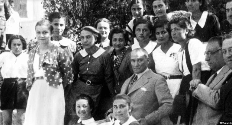 Sessiz Bir Toplumdan Eşit Yurttaşlığa