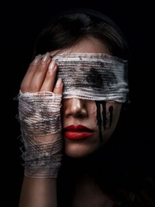 Kadına Şiddet: Bir Toplum Yarası ve İnsanlık Sınavı